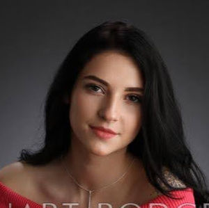 Meet your Posher, Amina